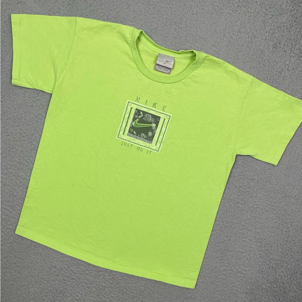 Vintage y2k Nike T-shirt